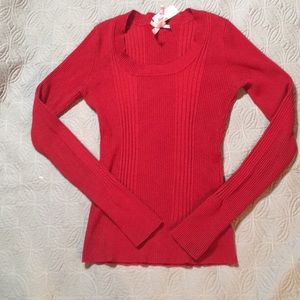 Cute Red ribbed scoop neck knit top